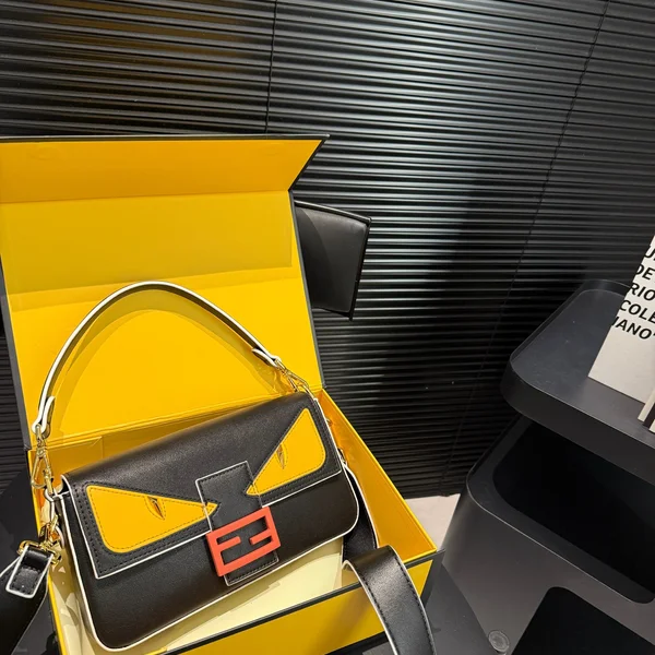 Fendiの人気バッグ｜個性と実用性のバランス のイメージ
