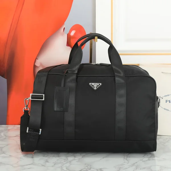 旅行で活躍するショルダー＆トートバッグ のイメージ